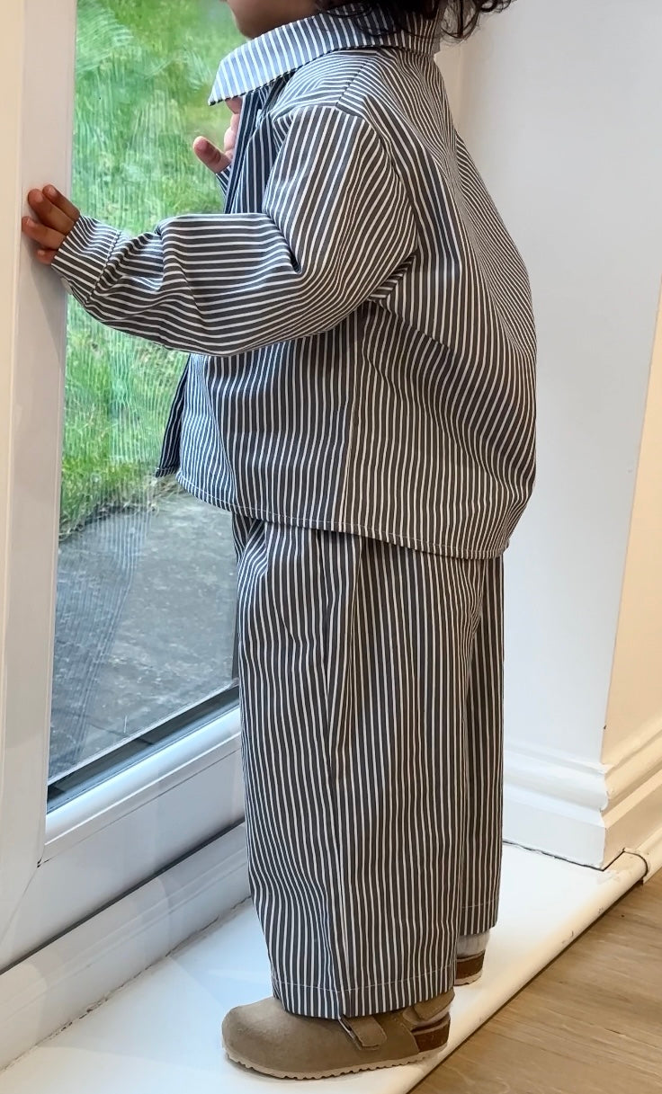 Aniy navy striped shirt