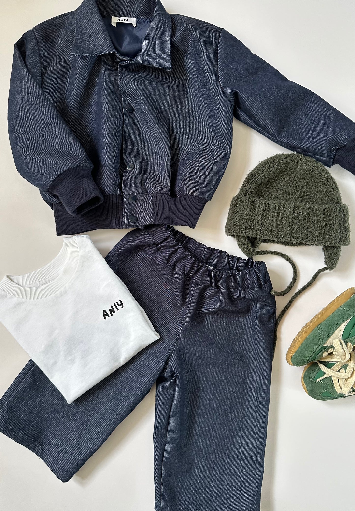 Denim pull up jeans