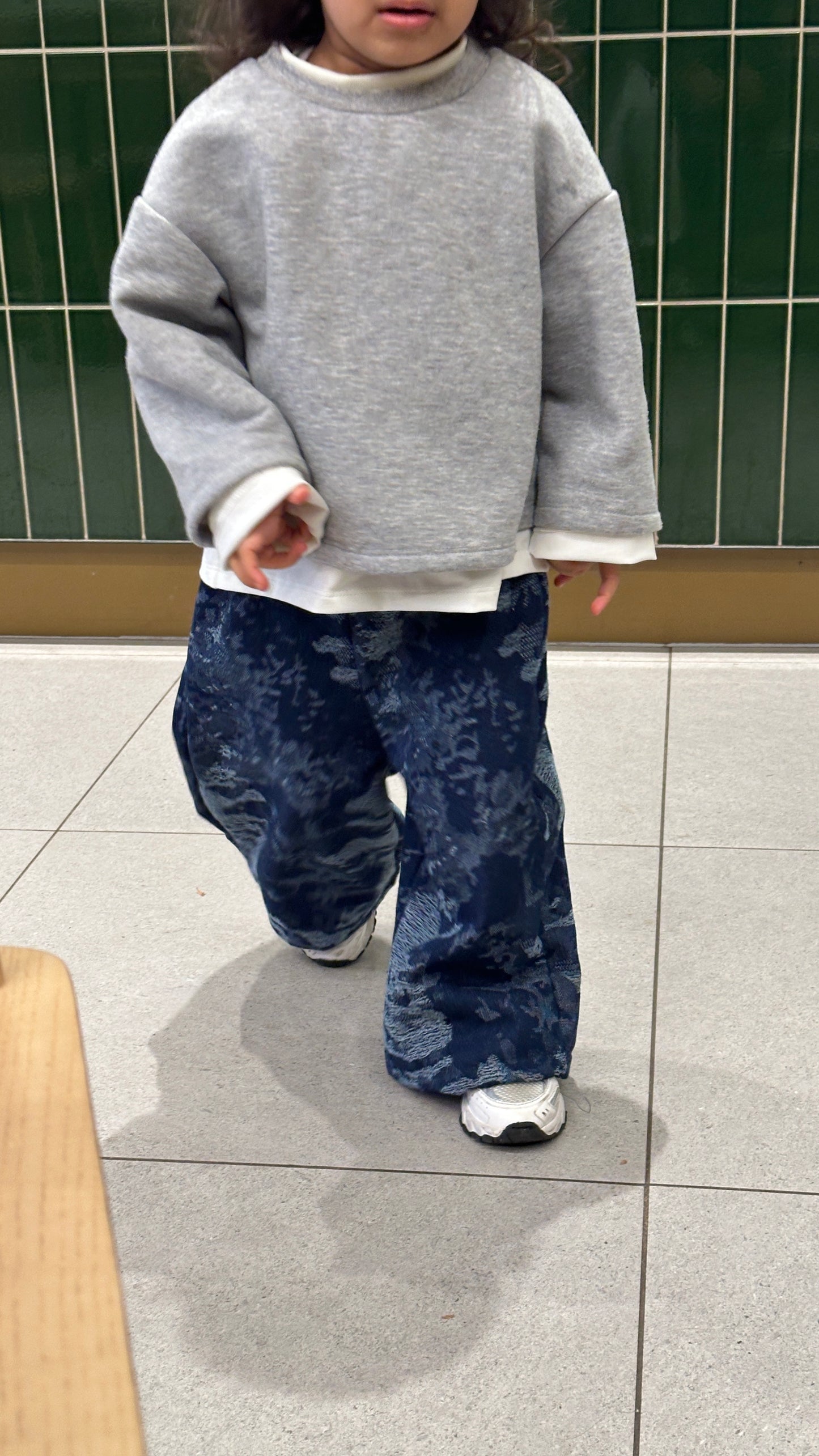 Patterned denim jeans